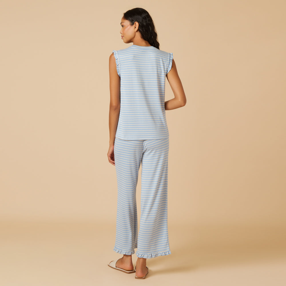 Dream Ruffle V-neck with Cropped Pant