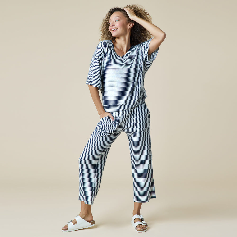 Dream Relaxed V-neck with Capri Lounge Set