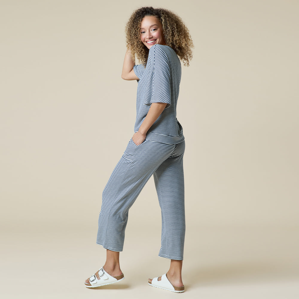 Dream Relaxed V-neck with Capri Lounge Set