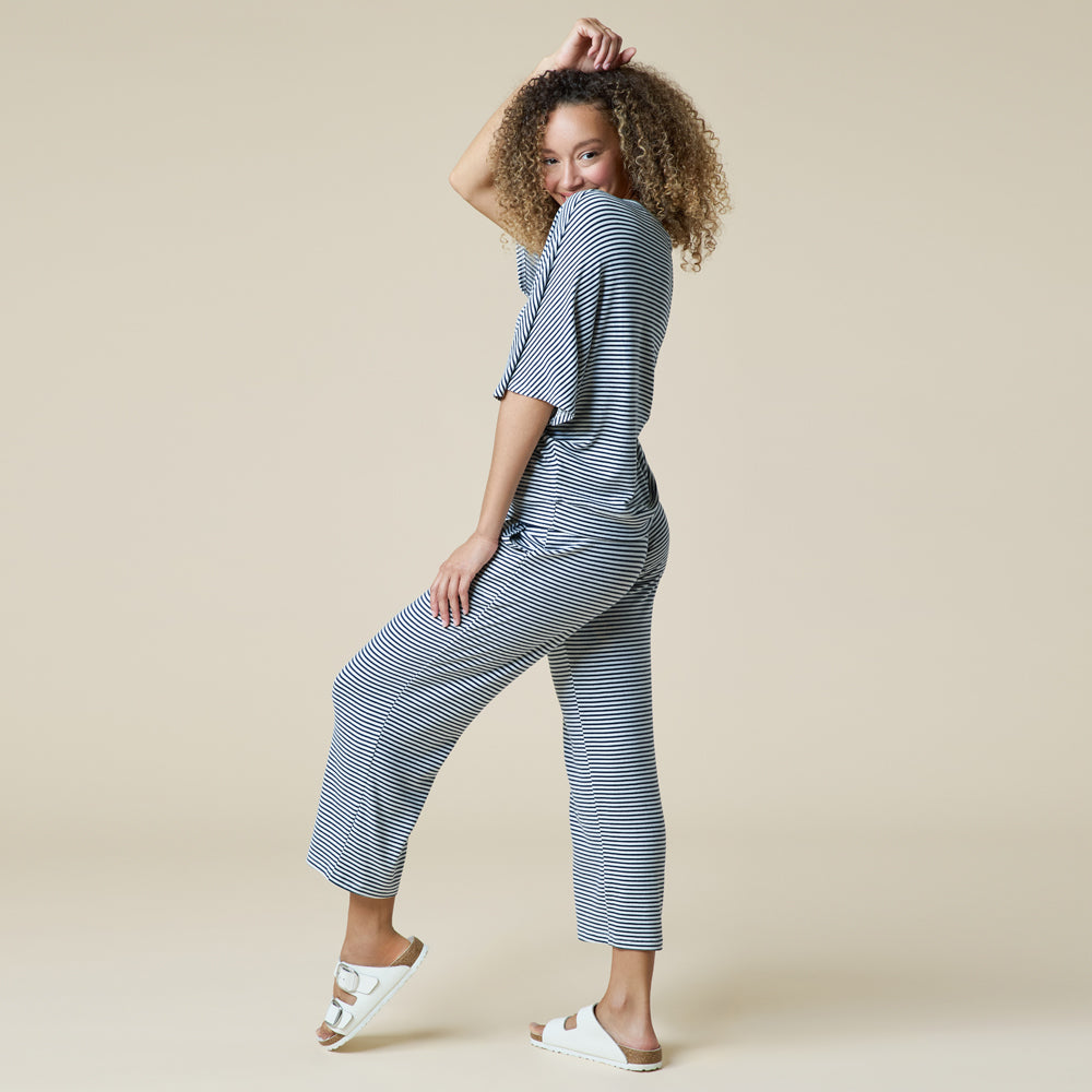 Dream Relaxed V-neck with Capri Lounge Set