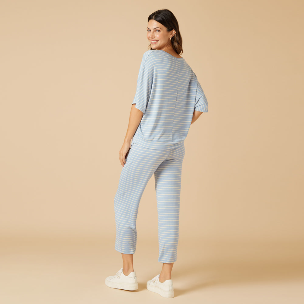 Dream Relaxed V-neck with Capri Lounge Set