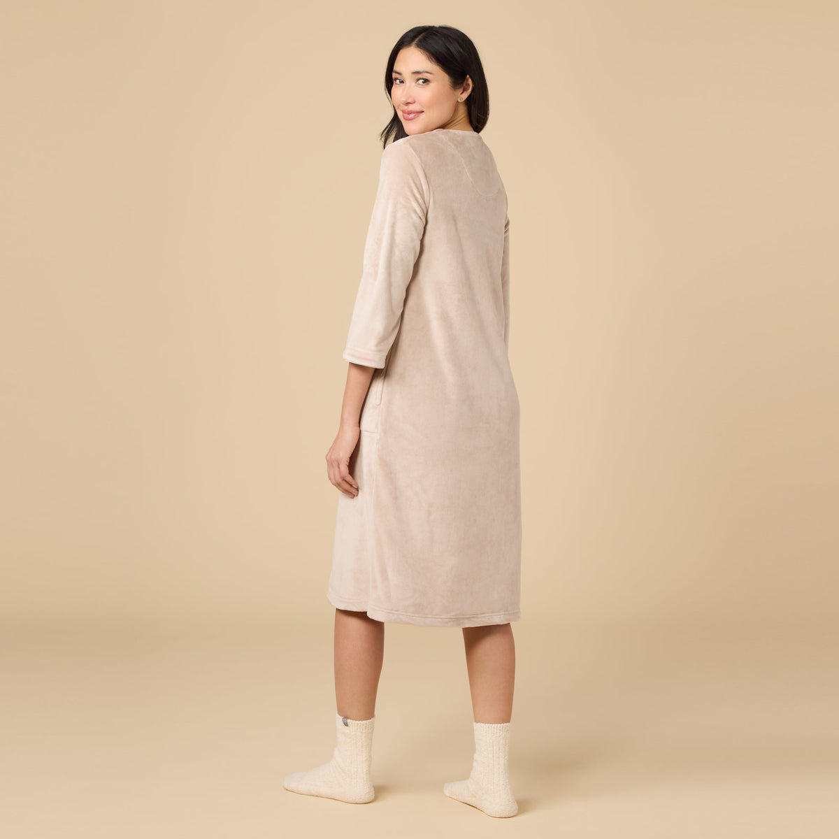 Serenity 42" 3/4 Sleeve Zip Robe