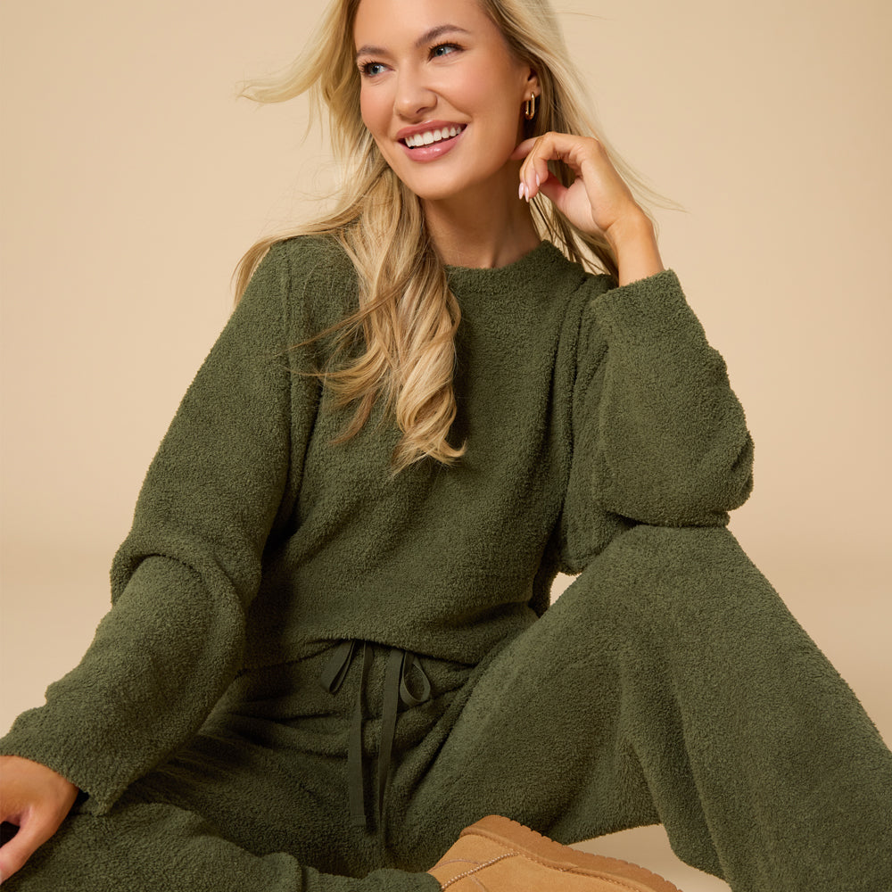 Solid Marshmallow Reverse Seam Crew Neck Lounge Set with Bracelet Sleeve