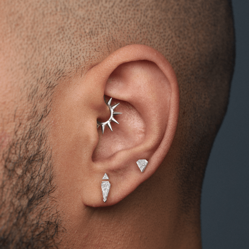 Invisible Set Triangle Diamond Threaded Stud Earring