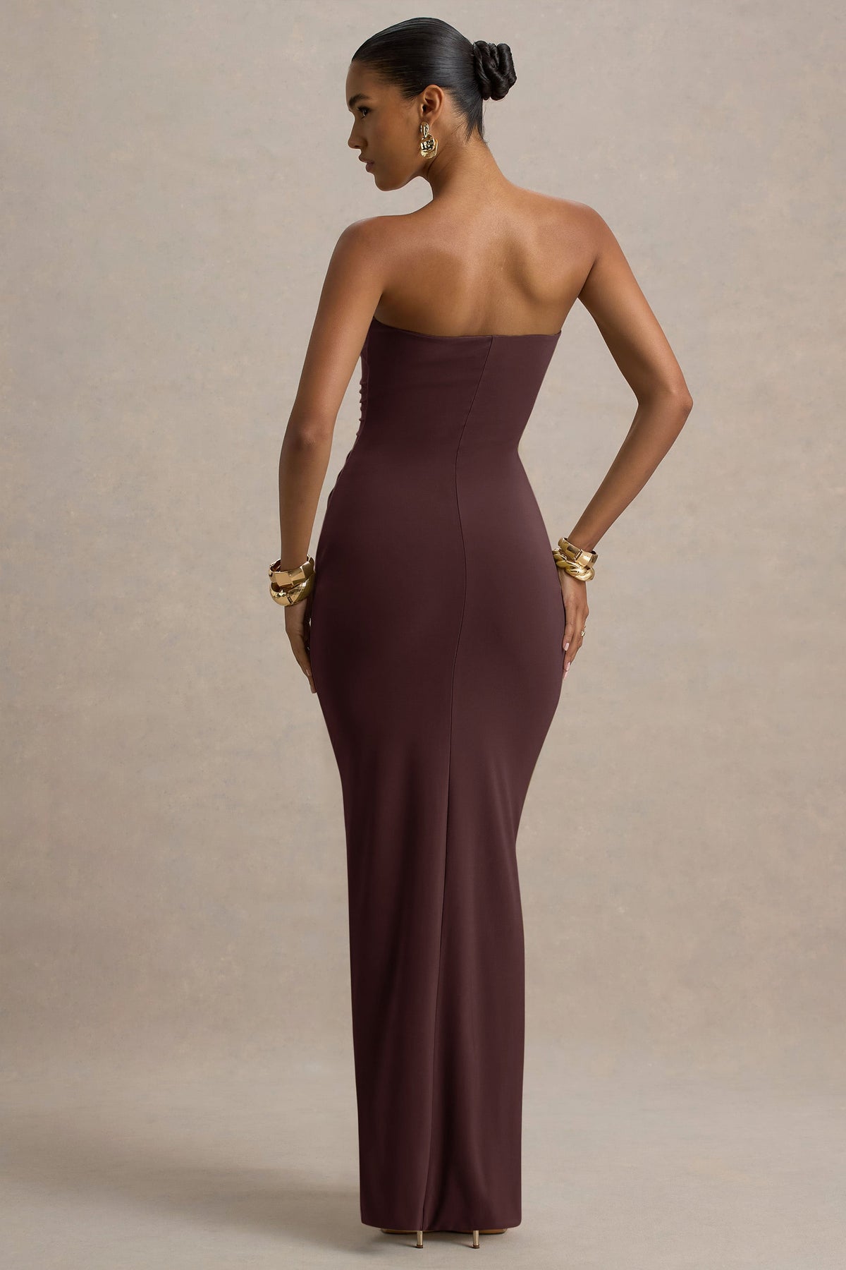 Ali | Warm Brown Jersey Sweetheart Maxi Dress With Gathered Detailing And Sash